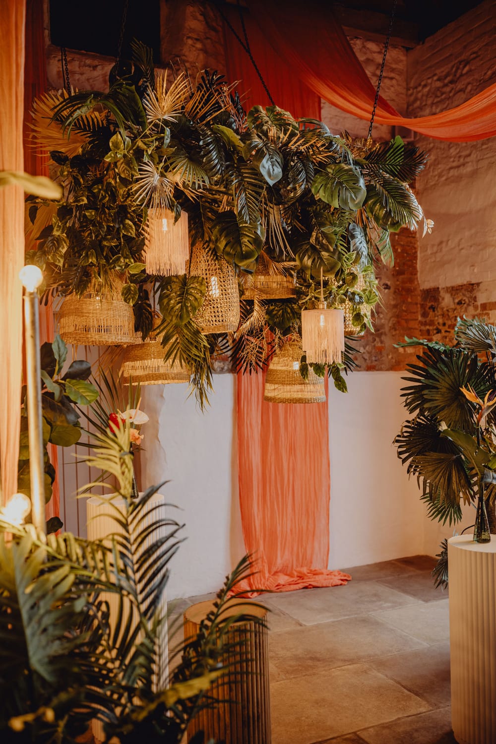 Image by <a class="text-p3" href="https://www.auroragrey.co.uk" target="_blank">Aurora Grey Photography</a>.