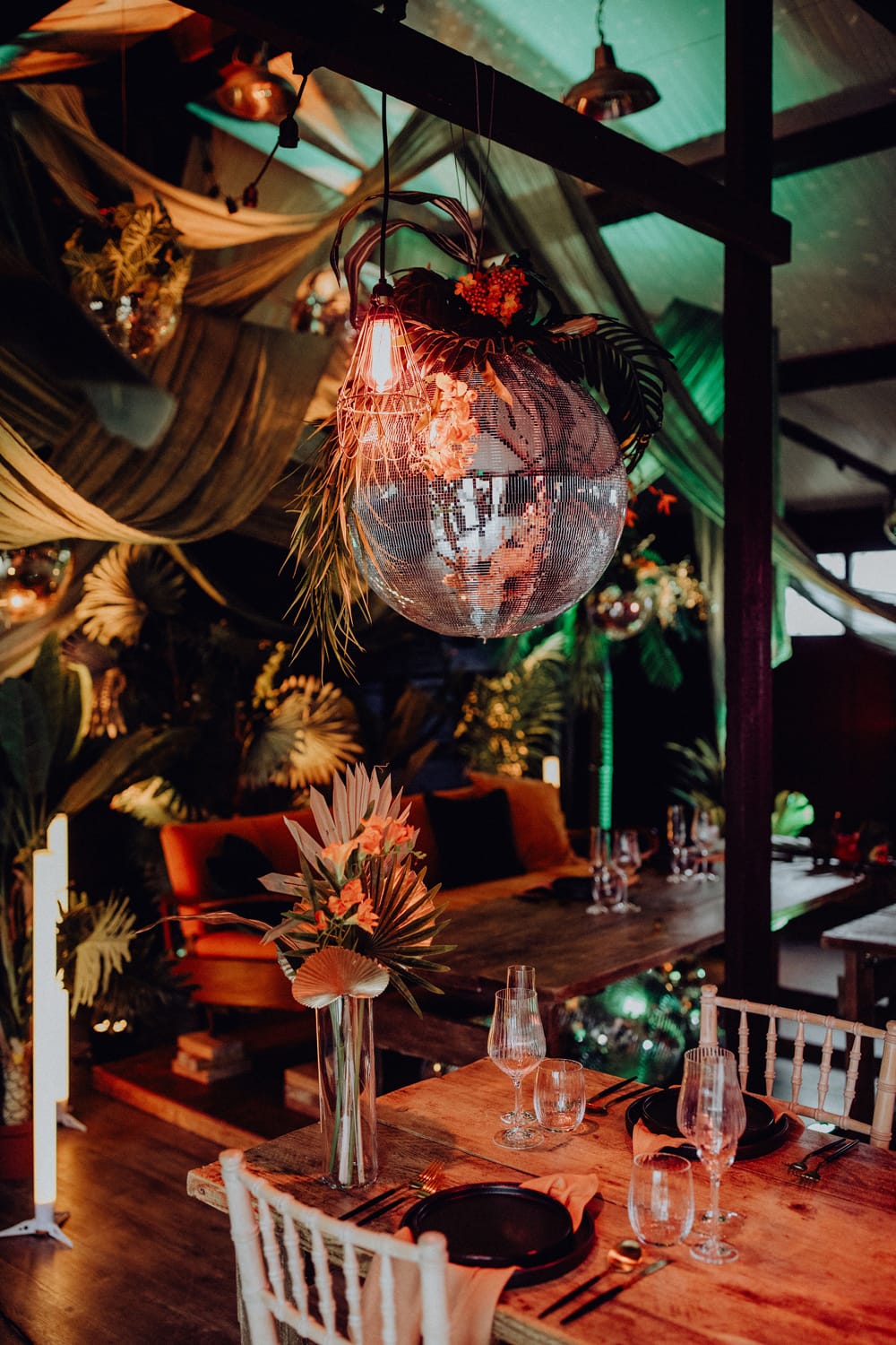 Image by <a class="text-p3" href="https://www.auroragrey.co.uk" target="_blank">Aurora Grey Photography</a>.