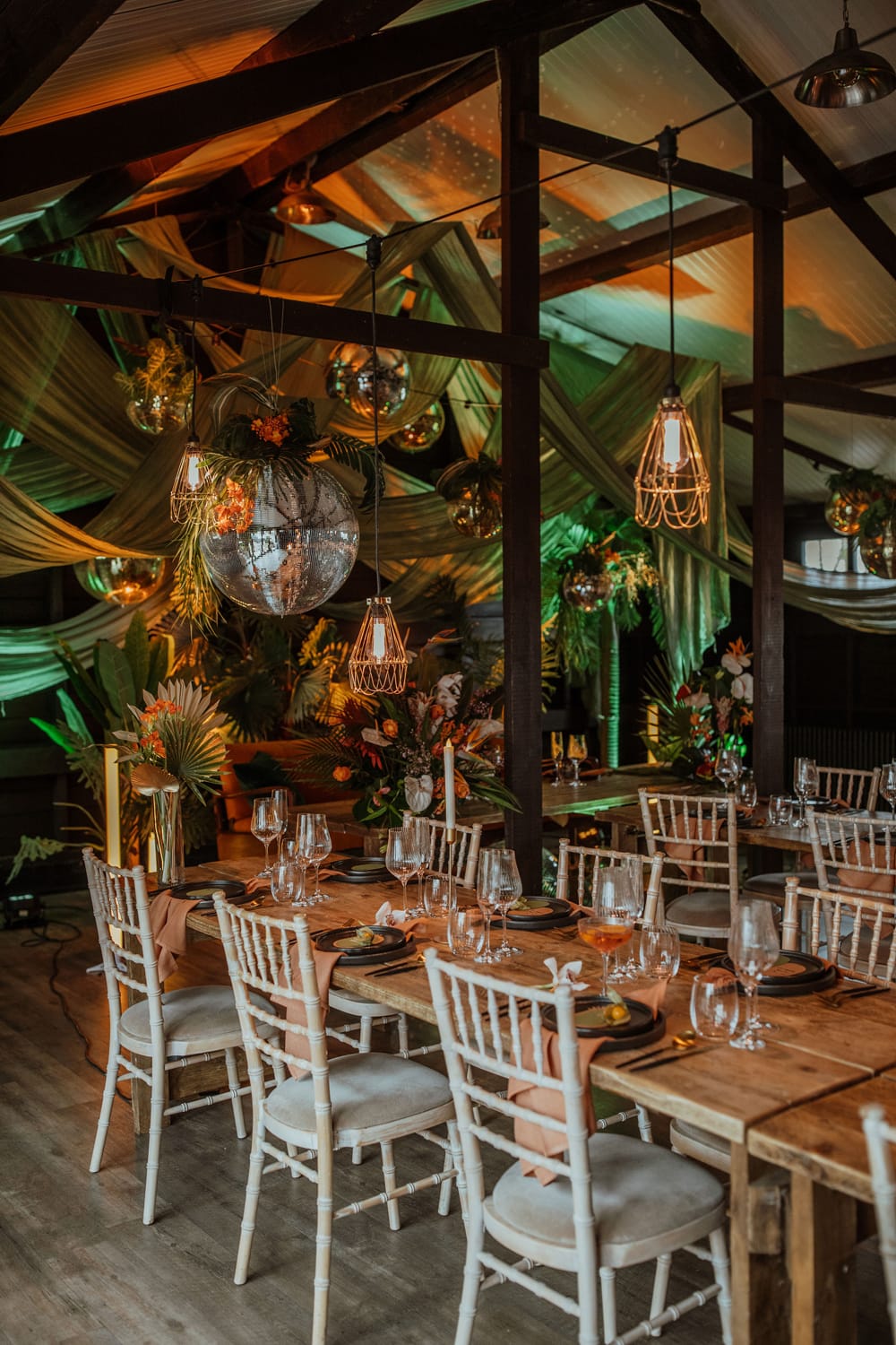 Image by <a class="text-p3" href="https://www.auroragrey.co.uk" target="_blank">Aurora Grey Photography</a>.