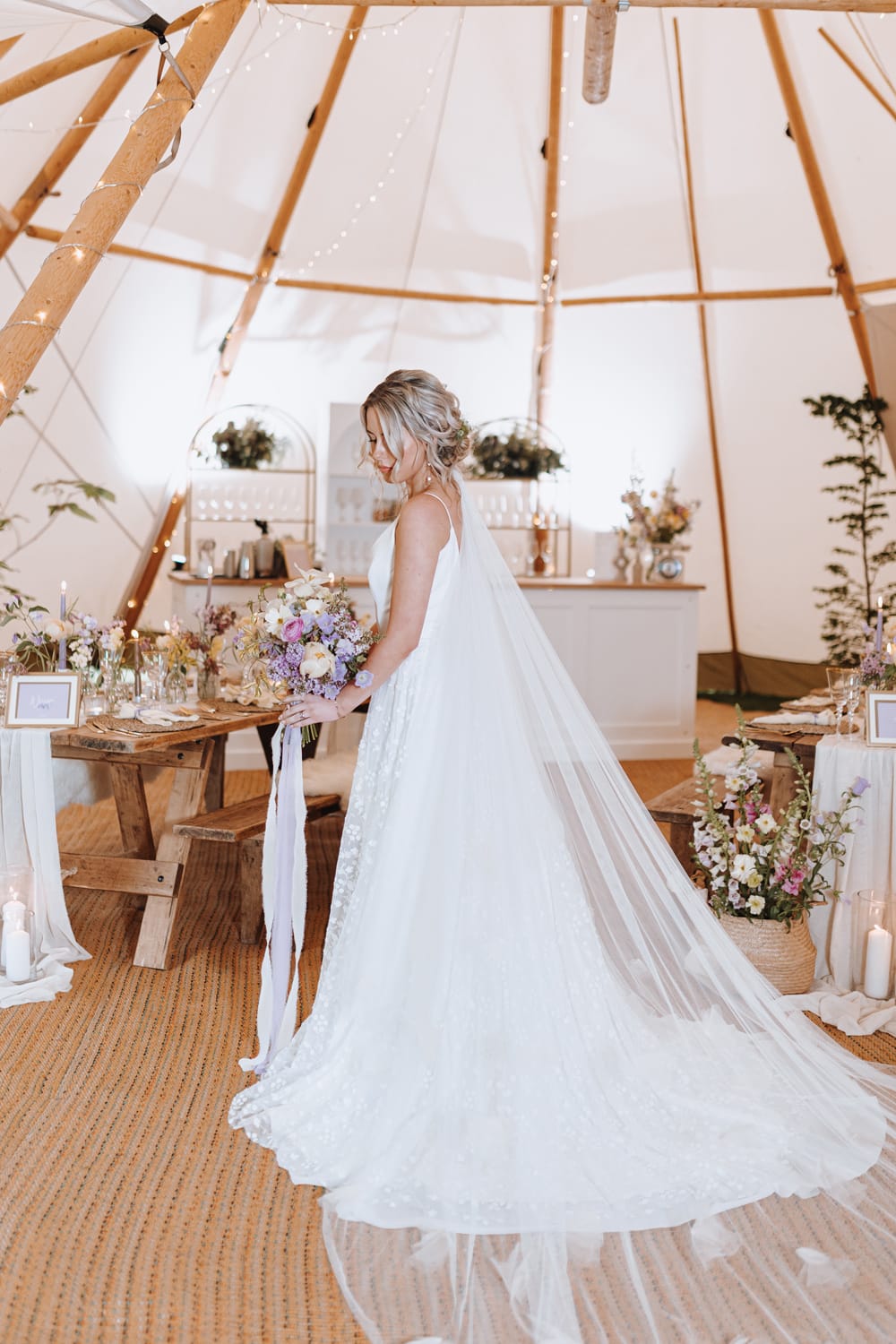 Image by <a class="text-p3" href="https://www.ivyhousephotography.co.uk" target="_blank">Ivyhouse Photography</a>.