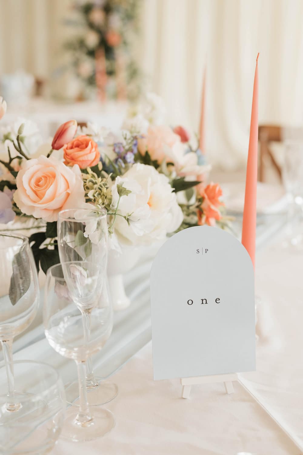 Image by <a class="text-p3" href="https://www.photographybyamielouise.com" target="_blank">Photography by Amie Louise</a>.