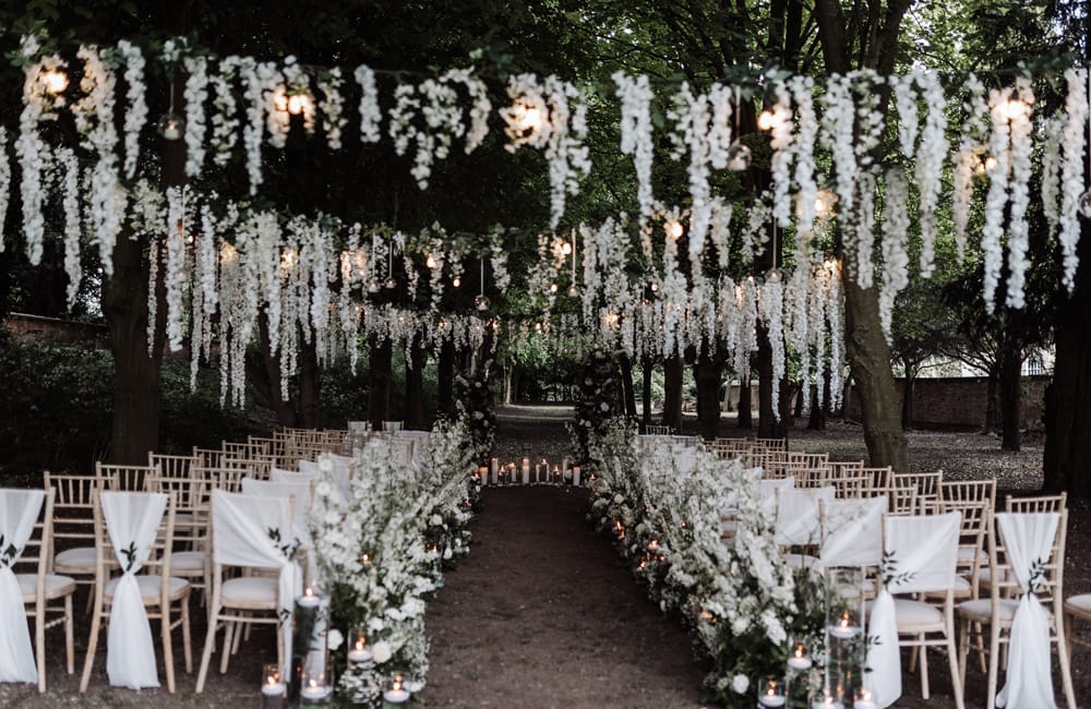 Image by <a class="text-p3" href="https://www.oliviaamyphotography.com" target="_blank">Olivia Amy Photography</a>.