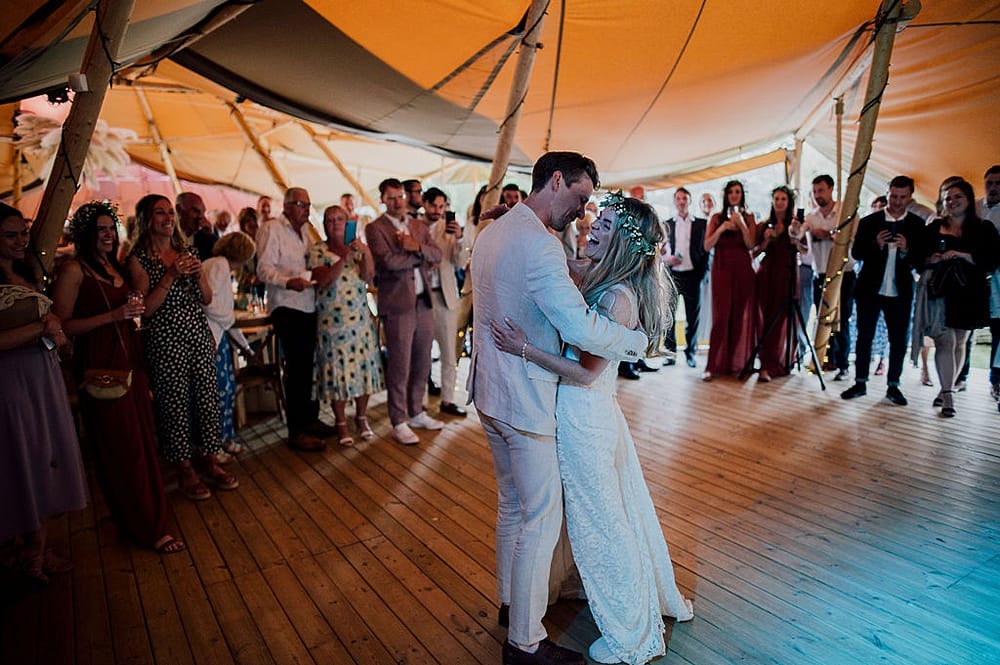 Image by <a class="text-p3" href="http://www.dearestlove.co.uk" target="_blank">Dearest Love Photography</a>.