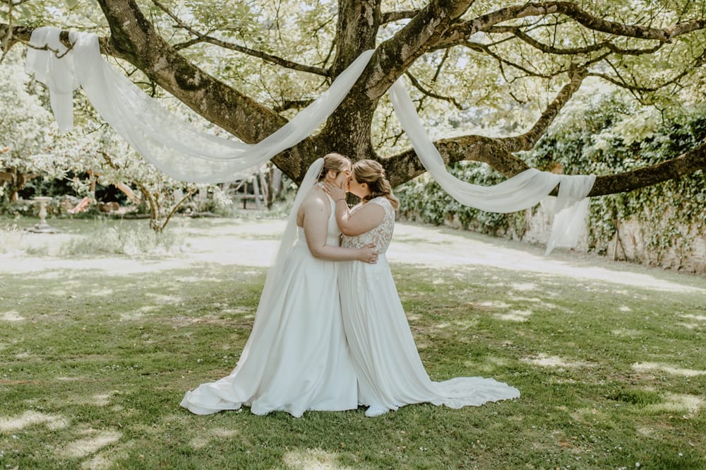 Image by <a class="text-p3" href="https://www.sofiemichellephotography.co.uk" target="_blank">Sofie Michelle Photography</a>.