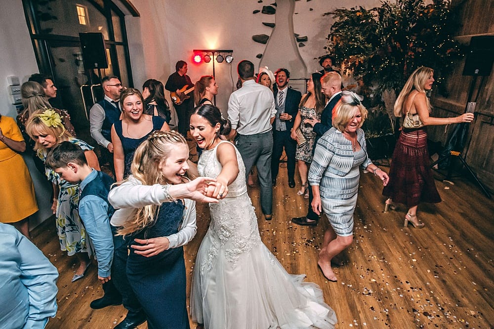 Image by <a class="text-p3" href="https://www.loveclic.co.uk" target="_blank">LoveClic</a>.