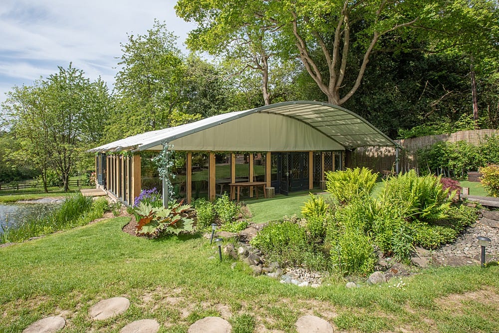 Image by <a class="text-p3" href="http://www.fionamurray.com" target="_blank">Fiona Murray</a>.