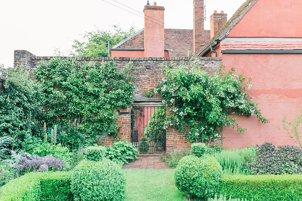 Image by <a class="text-p3" href="http://www.gyangurung.com" target="_blank">Gyan Gurung Photography</a>.