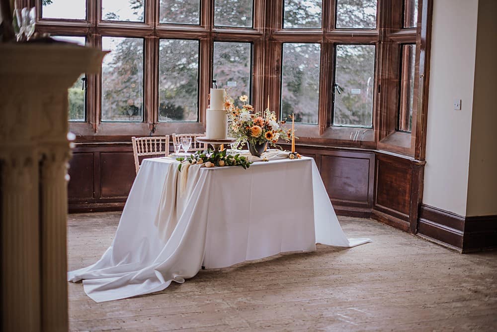 Image by <a class="text-p3" href="http://emmyloukelly.com" target="_blank">Vanitas Life</a>.