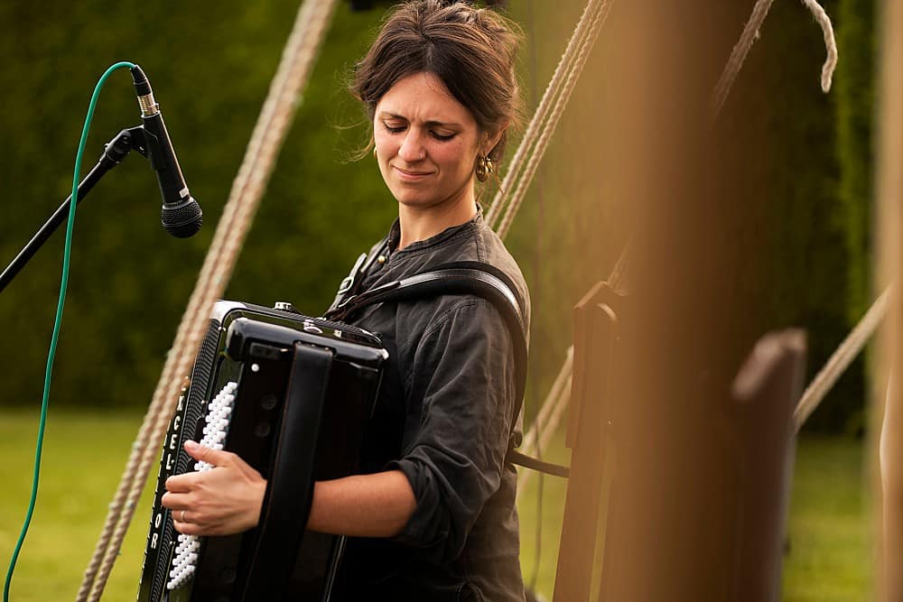 Image by <a class="text-p3" href="http://www.pwilletts.com" target="_blank">Paul Willetts Photography</a>.