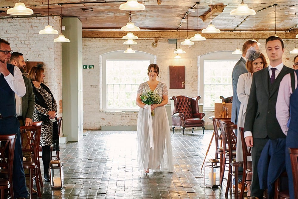 Image by <a class="text-p3" href="https://weddingsbysallyrose.com" target="_blank">Weddings by Sally Rose</a>.