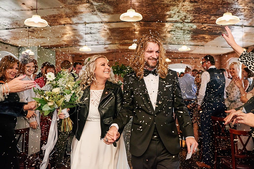 Image by <a class="text-p3" href="https://weddingsbysallyrose.com" target="_blank">Weddings by Sally Rose</a>.