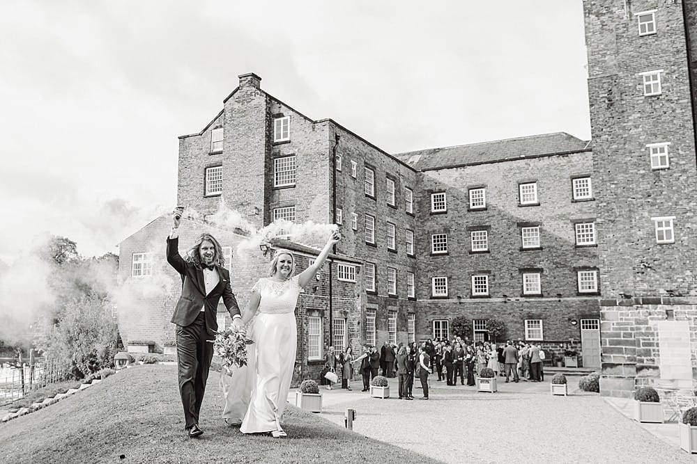 Image by <a class="text-p3" href="https://weddingsbysallyrose.com" target="_blank">Weddings by Sally Rose</a>.