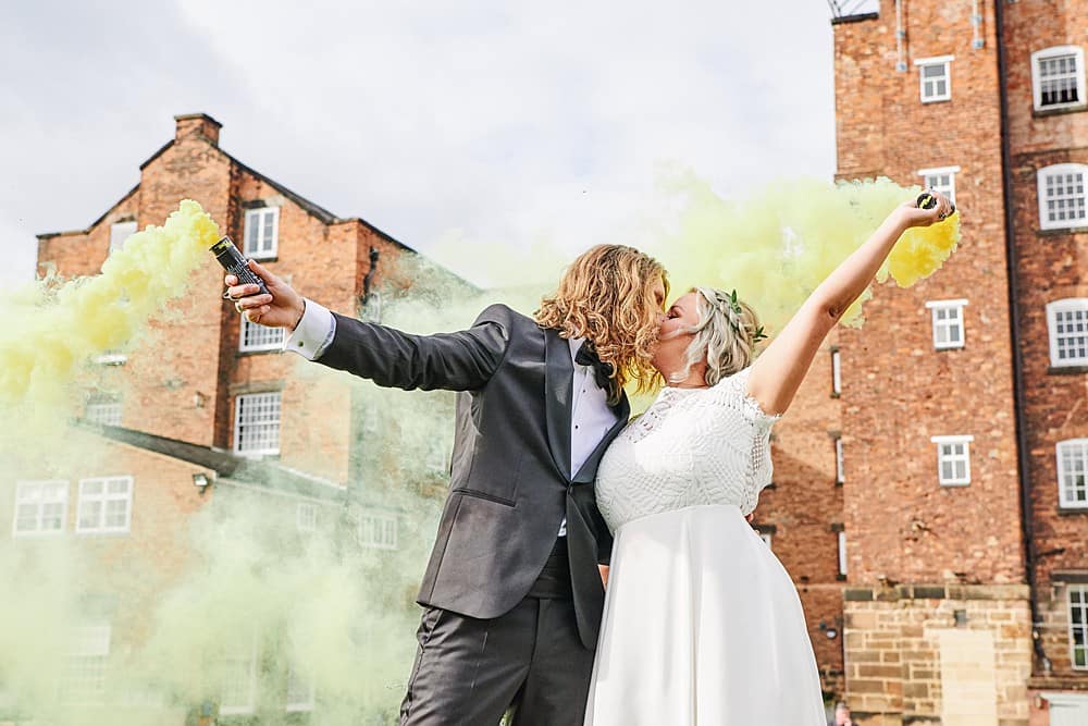 Image by <a class="text-p3" href="https://weddingsbysallyrose.com" target="_blank">Weddings by Sally Rose</a>.