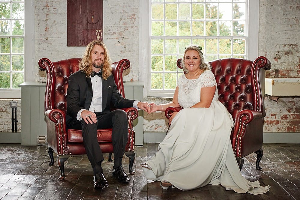 Image by <a class="text-p3" href="https://weddingsbysallyrose.com" target="_blank">Weddings by Sally Rose</a>.