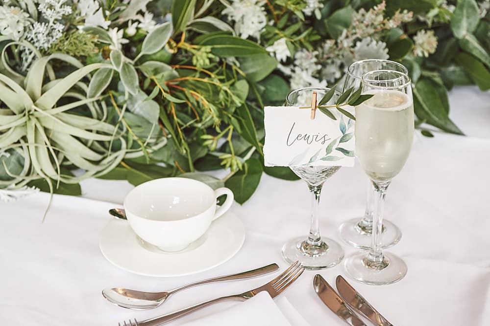 Image by <a class="text-p3" href="https://weddingsbysallyrose.com" target="_blank">Weddings by Sally Rose</a>.