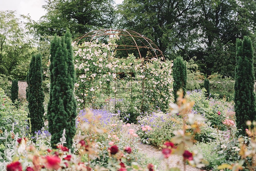 Image by <a class="text-p3" href="https://www.luciewatsonphotography.com" target="_blank">Lucie Watson Photography</a>.