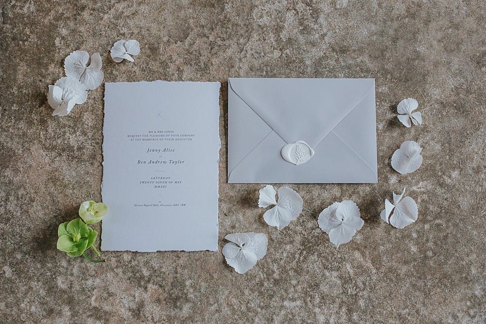 Image by <a class="text-p3" href="http://www.lauracalderwood.co.uk" target="_blank">Laura Calderwood Photography</a>.