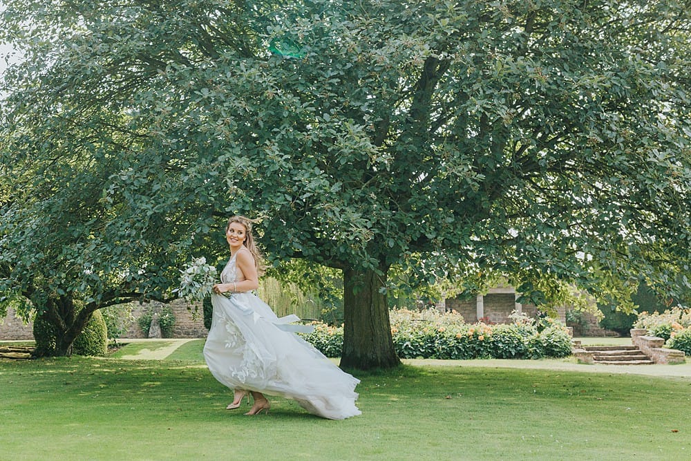 Image by <a class="text-p3" href="http://www.lauracalderwood.co.uk" target="_blank">Laura Calderwood Photography</a>.