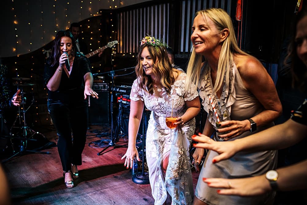 Image by <a class="text-p3" href="http://heartfulloftea.com" target="_blank">Heart Full of Tea</a>.