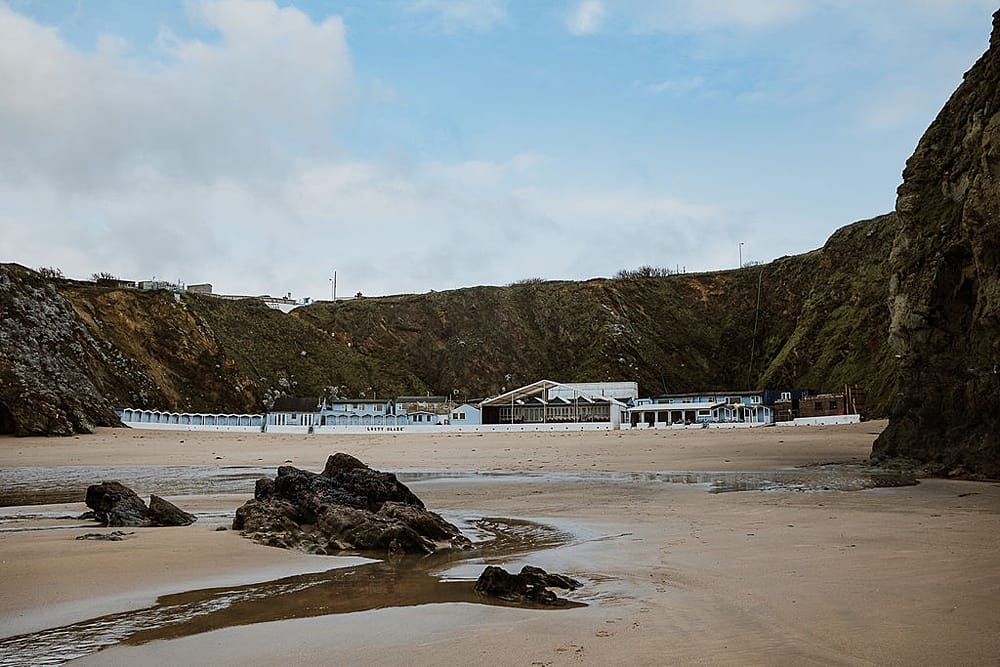 Image by <a class="text-p3" href="https://www.alexapoppeweddingphotography.com" target="_blank">Alexa Poppe Photography</a>.