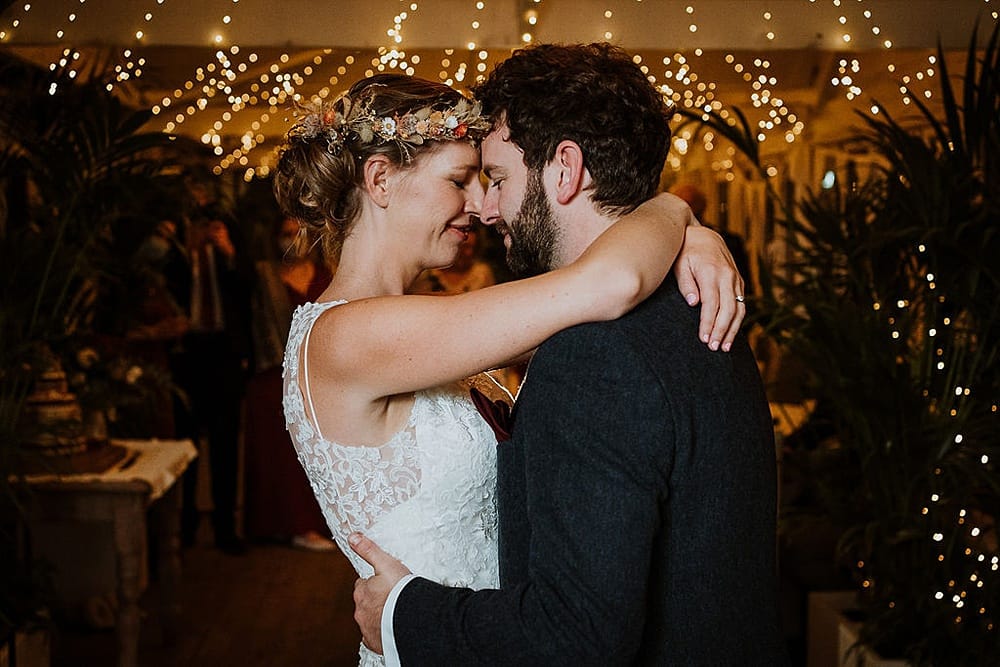 Image by <a class="text-p3" href="https://www.alexapoppeweddingphotography.com" target="_blank">Alexa Poppe Photography</a>.