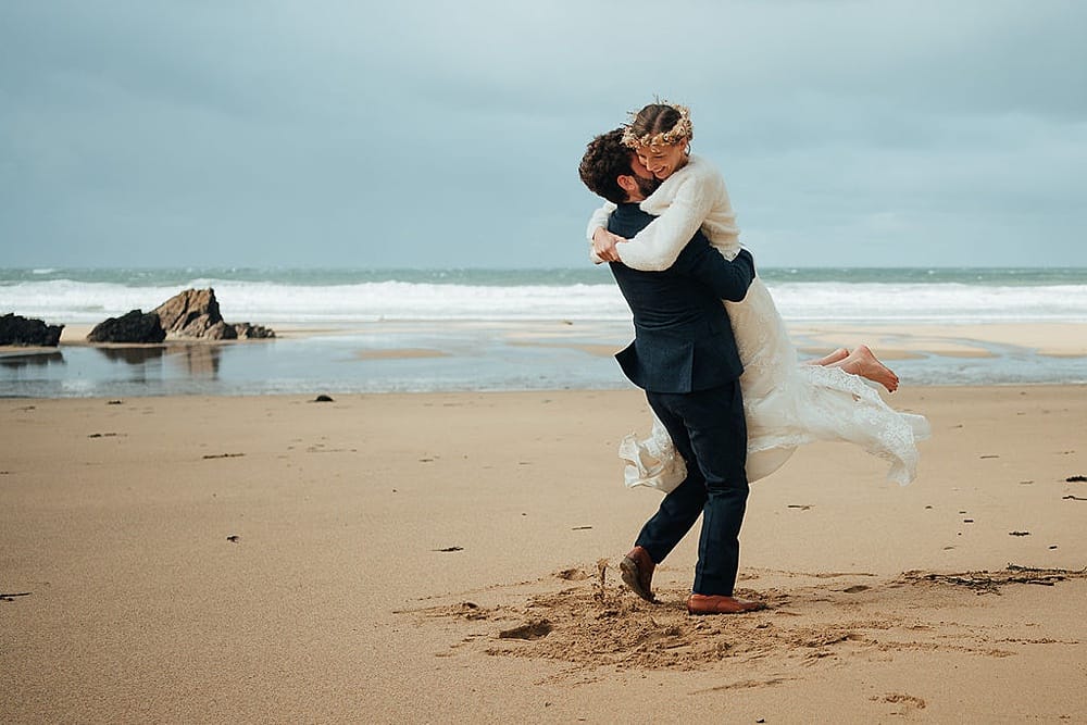 Image by <a class="text-p3" href="https://www.alexapoppeweddingphotography.com" target="_blank">Alexa Poppe Photography</a>.