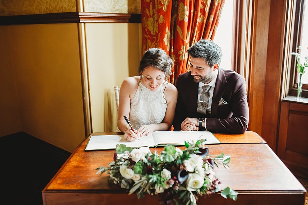 Image by <a class="text-p3" href="https://hollycollingsphotography.com" target="_blank">Holly Collings Photography</a>.