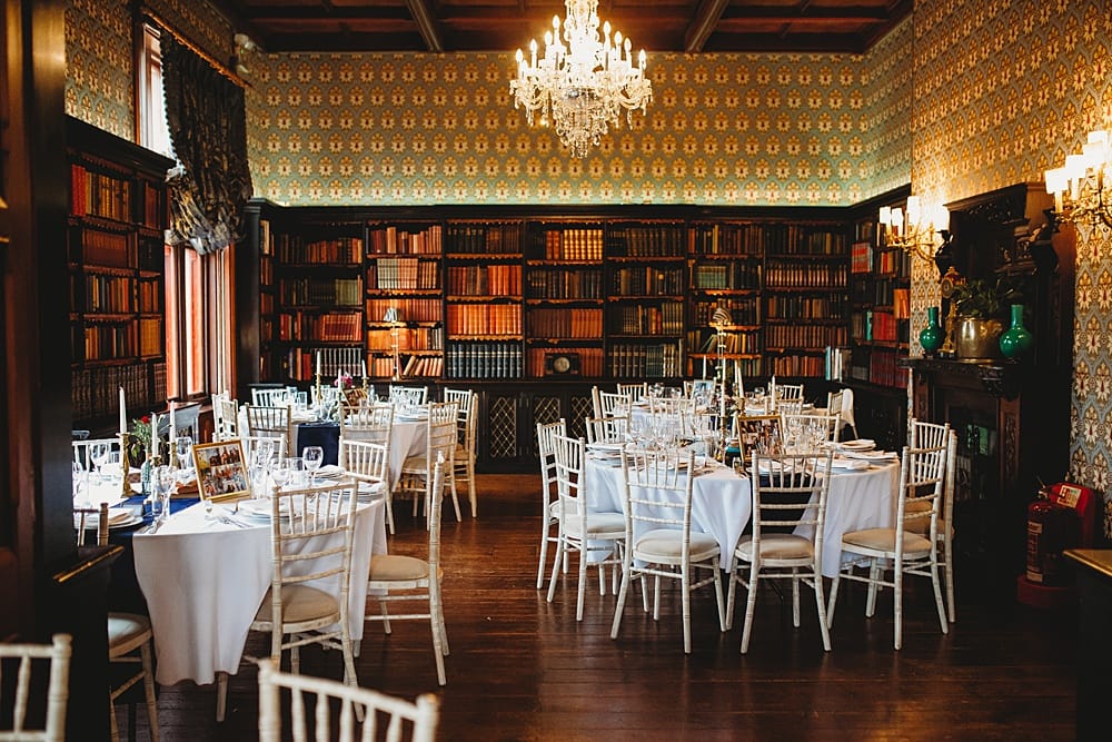 Image by <a class="text-p3" href="https://hollycollingsphotography.com" target="_blank">Holly Collings Photography</a>.