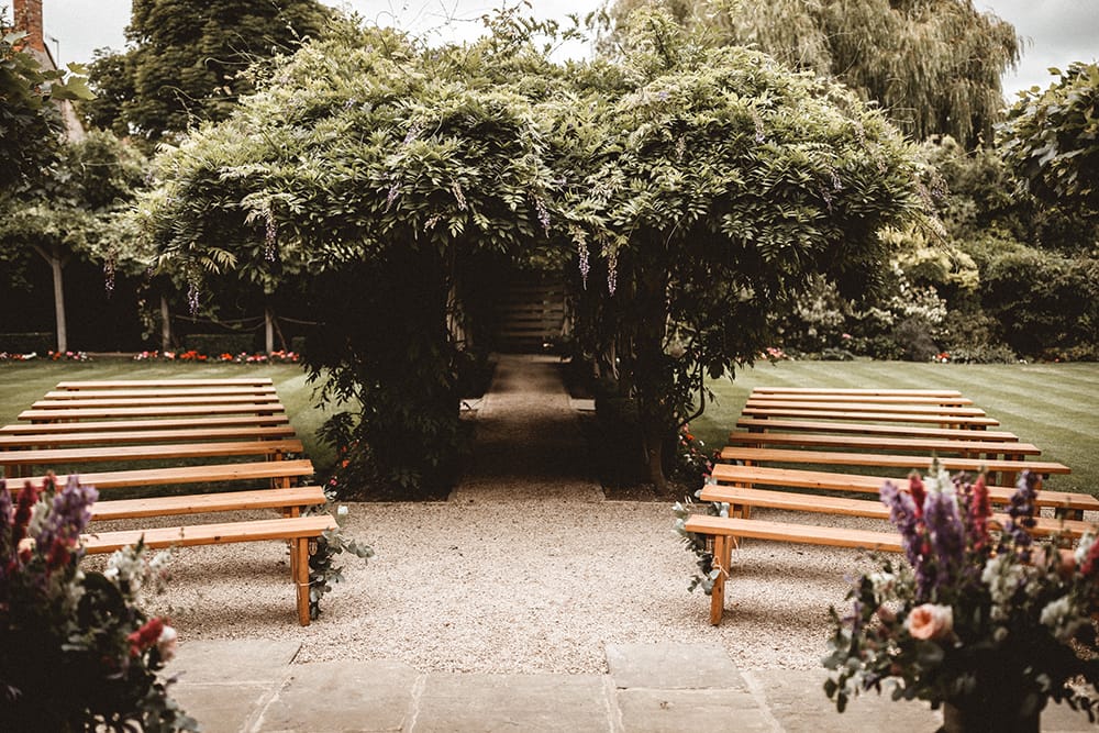 Image courtesy of <a class="text-p3" href="https://cocoweddingvenues.co.uk/coco_listing/the-tythe-barn/" target="_blank">The Tythe Barn</a>.