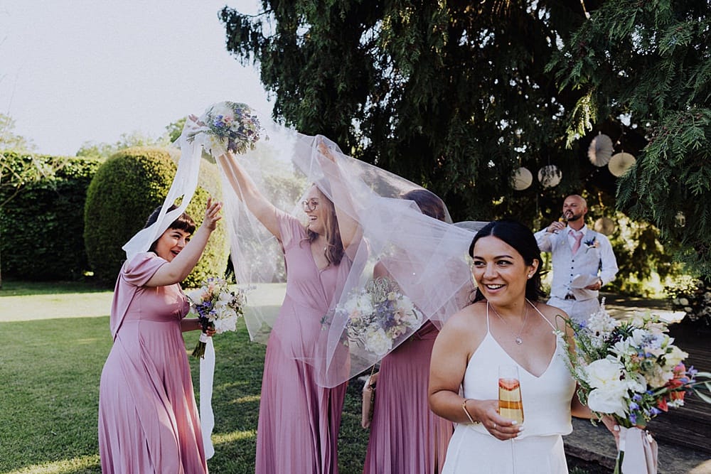 Image by <a class="text-p3" href="https://manonpauffin.com" target="_blank">Manon Pauffin Photography</a>.