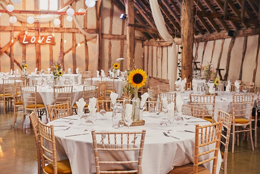 Image by <a class="text-p3" href="http://helloromancephotography.com" target="_blank">Hello Romance Photography</a>.