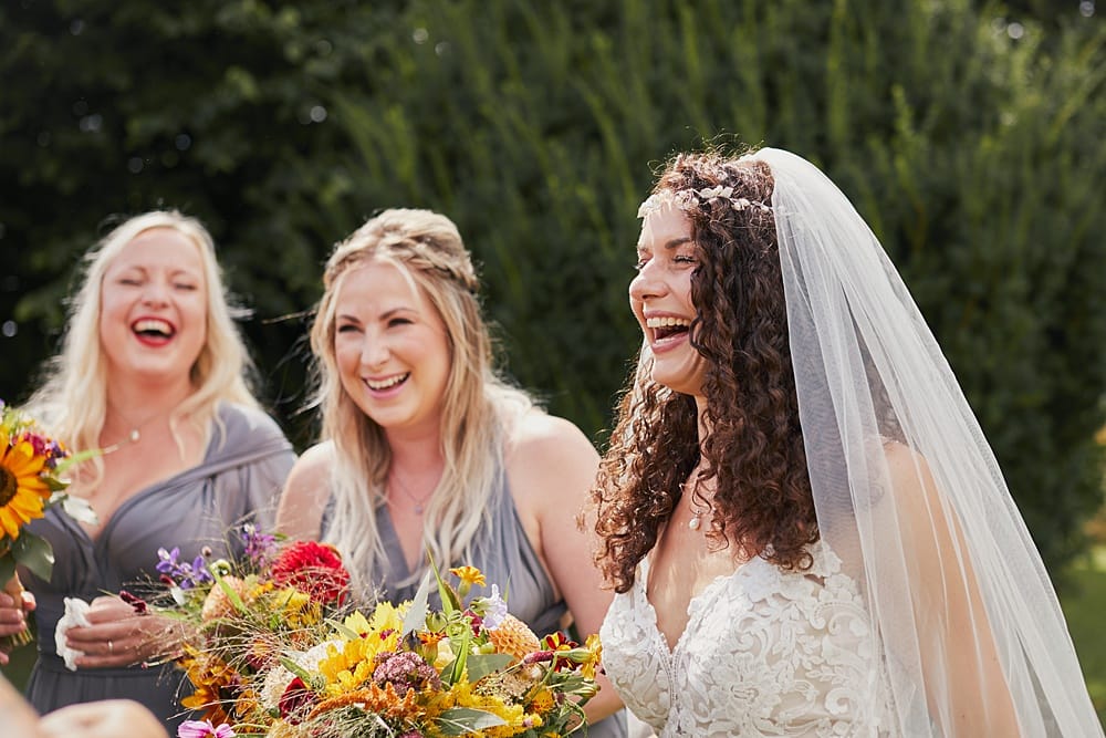 Image by <a class="text-p3" href="http://helloromancephotography.com" target="_blank">Hello Romance Photography</a>.