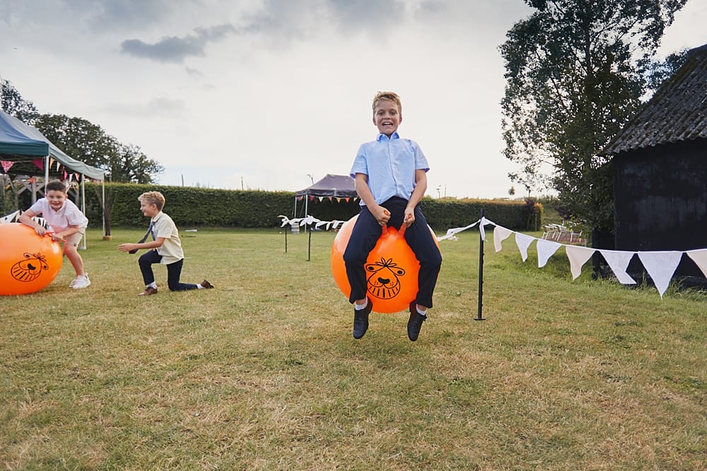 Image by <a class="text-p3" href="http://helloromancephotography.com" target="_blank">Hello Romance Photography</a>.