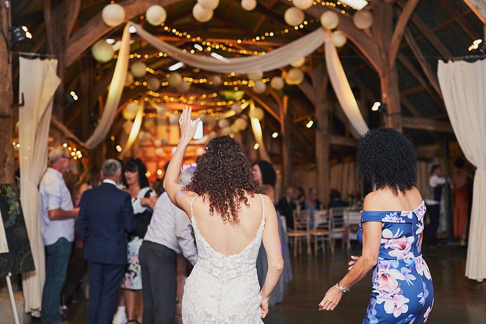 Image by <a class="text-p3" href="http://helloromancephotography.com" target="_blank">Hello Romance Photography</a>.