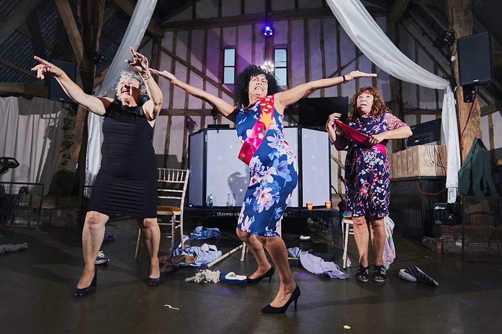 Image by <a class="text-p3" href="http://helloromancephotography.com" target="_blank">Hello Romance Photography</a>.