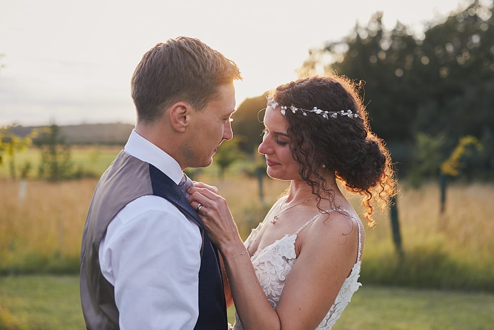 Image by <a class="text-p3" href="http://helloromancephotography.com" target="_blank">Hello Romance Photography</a>.