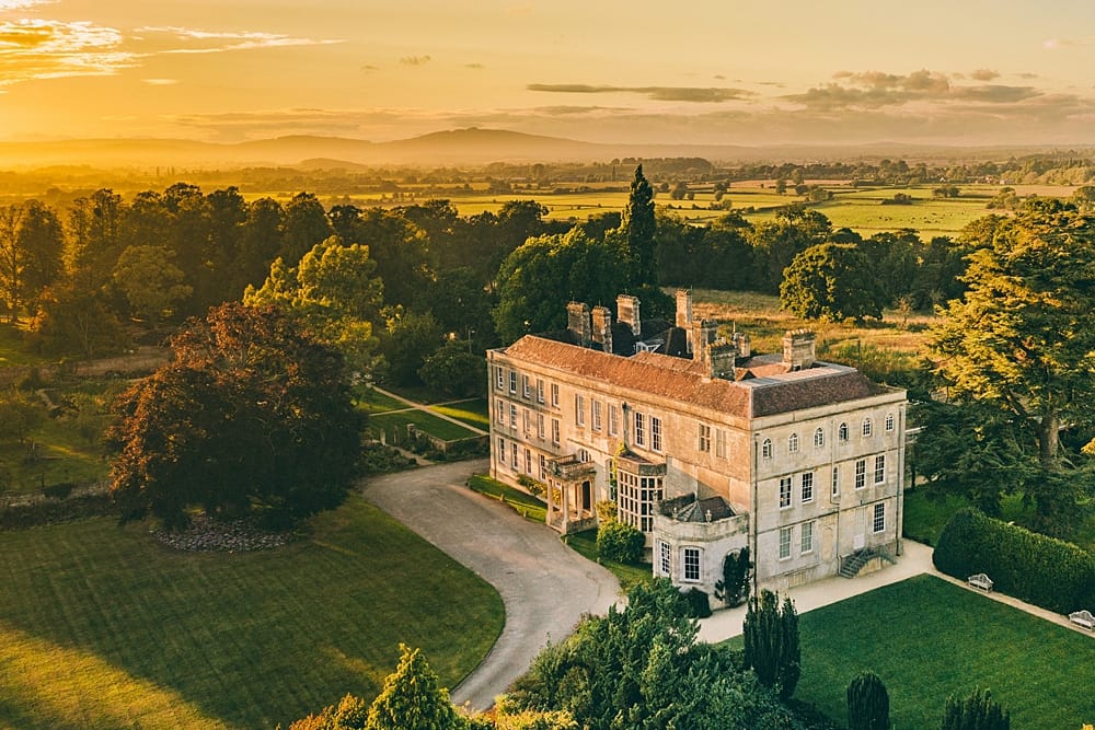 Image by <a class="text-p3" href="https://robtarren.co.uk" target="_blank">Rob Tarren Photography</a>.