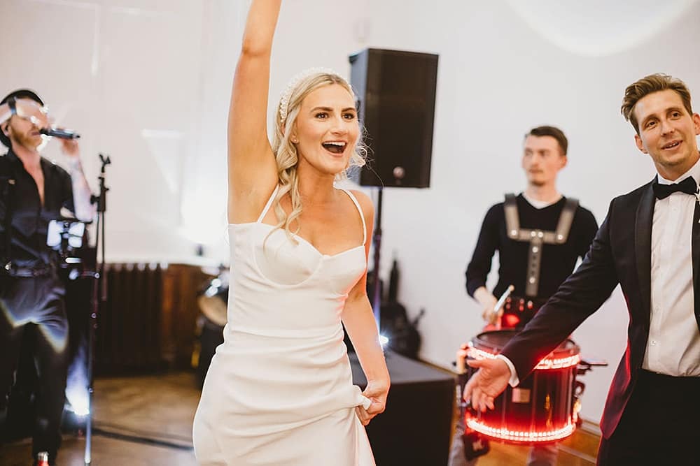 Image by <a class="text-p3" href="https://www.amylouphotography.co.uk" target="_blank">Amy Lou Photography</a>.