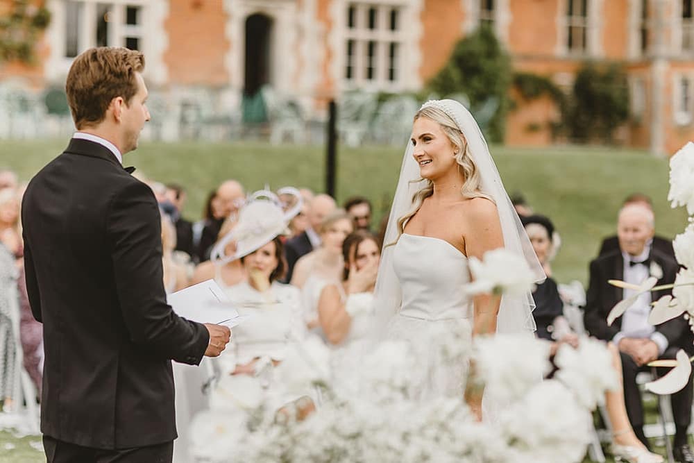 Image by <a class="text-p3" href="https://www.amylouphotography.co.uk" target="_blank">Amy Lou Photography</a>.