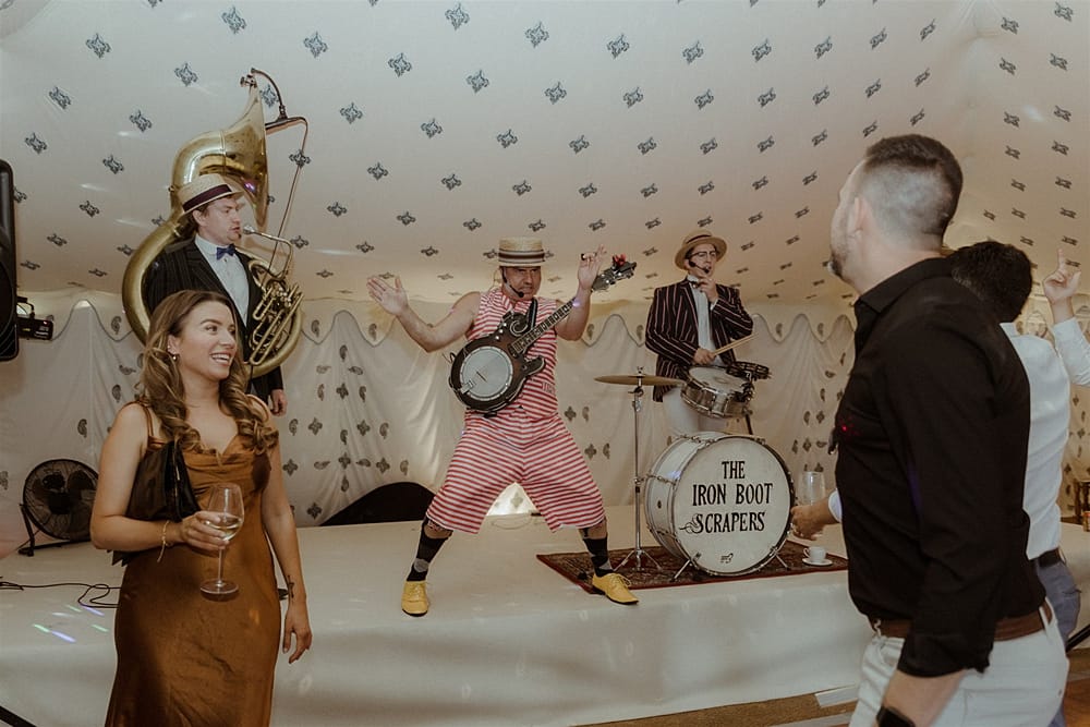 Image by <a class="text-p3" href="https://www.theharphams.co.uk" target="_blank">The Harphams</a>.