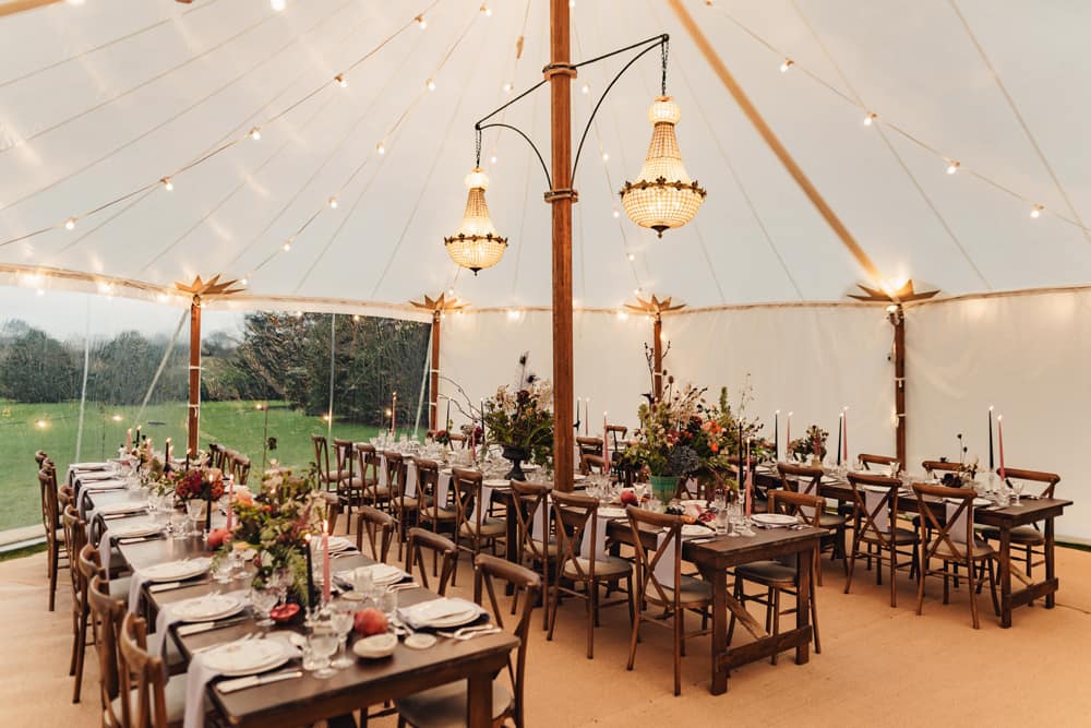 Image by <a class="text-p3" href="https://thechamberlins.co" target="_blank">The Chamberlins</a>.