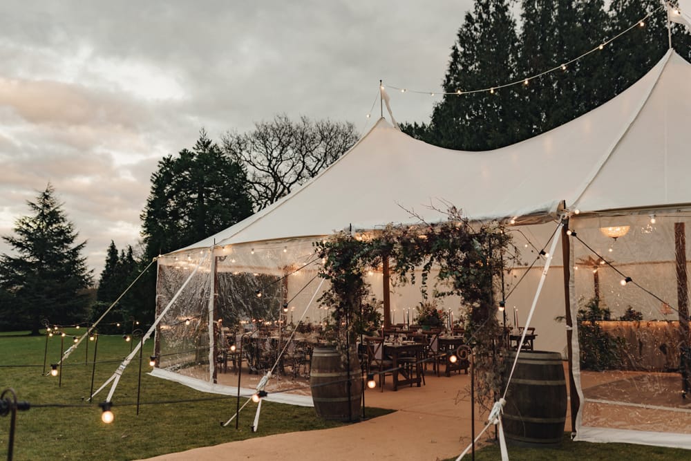 Image by <a class="text-p3" href="https://thechamberlins.co" target="_blank">The Chamberlins</a>.