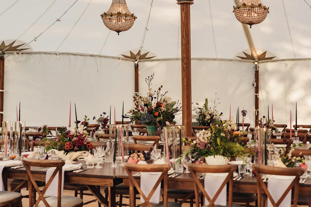 Image by <a class="text-p3" href="https://thechamberlins.co" target="_blank">The Chamberlins</a>.