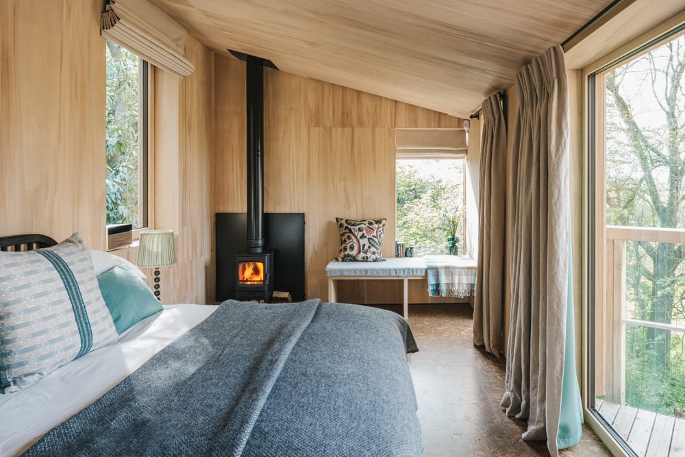 Image by <a class="text-p3" href="http://brettcharlesphotography.co.uk" target="_blank">Brett Charles Photography</a>.