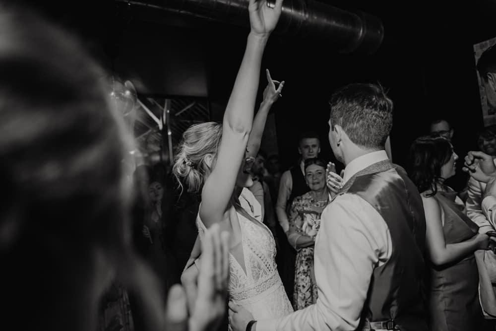 Image by <a class="text-p3" href="https://www.staceyanna.com" target="_blank">Stacey Anna Photography</a>.