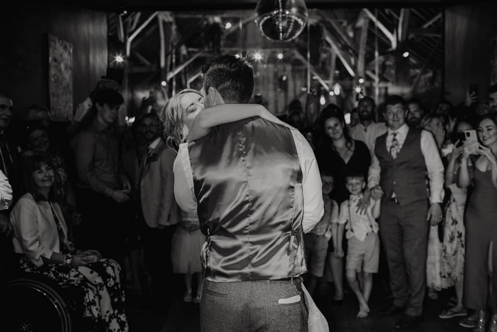 Image by <a class="text-p3" href="https://www.staceyanna.com" target="_blank">Stacey Anna Photography</a>.