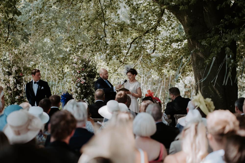 Image by <a class="text-p3" href="https://emilyjayneweddings.co.uk" target="_blank">Emily Jayne Weddings</a>.