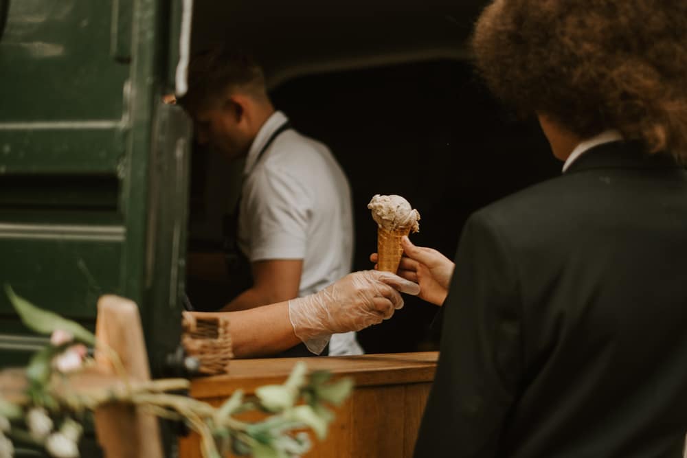 Image by <a class="text-p3" href="https://sarahtaylorphotofilm.com" target="_blank">Sarah Taylor Photo & Film</a>.