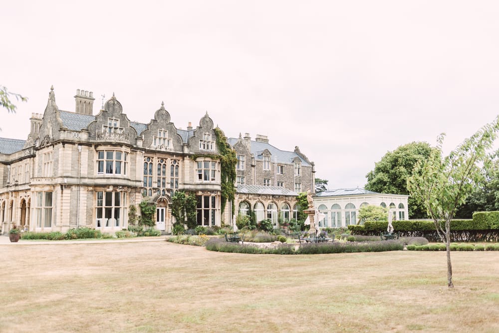 Image by <a class="text-p3" href="http://christinasarah.com" target="_blank">Christina Sarah Photography</a>.