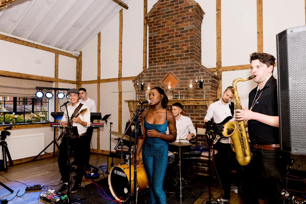 Image by <a class="text-p3" href="https://www.jessicahaymanphotography.co.uk" target="_blank">Jessica Hayman Photography</a>.